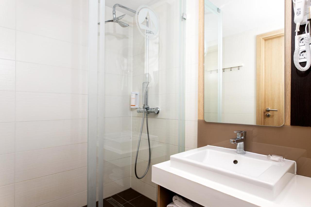 Portobello Wellness & Yacht Hotel 에스테르곰 외부 사진