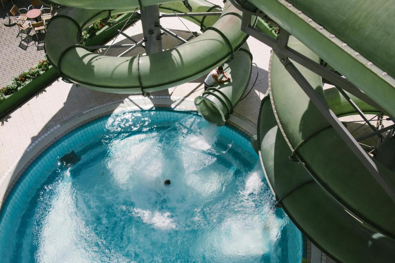 Portobello Wellness & Yacht Hotel 에스테르곰 외부 사진