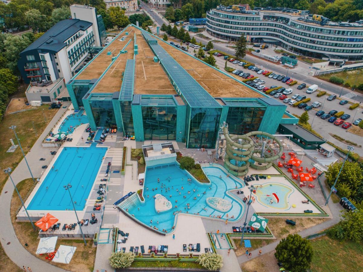 Portobello Wellness & Yacht Hotel 에스테르곰 외부 사진
