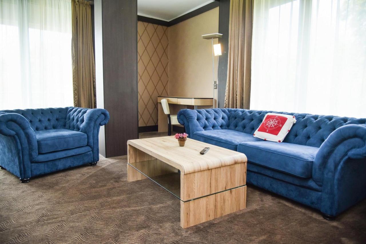 Portobello Wellness & Yacht Hotel 에스테르곰 외부 사진